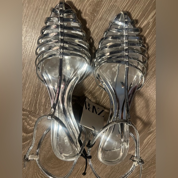 🔥🔥Zara Metallic Strappy Heels - Picture 8 of 13